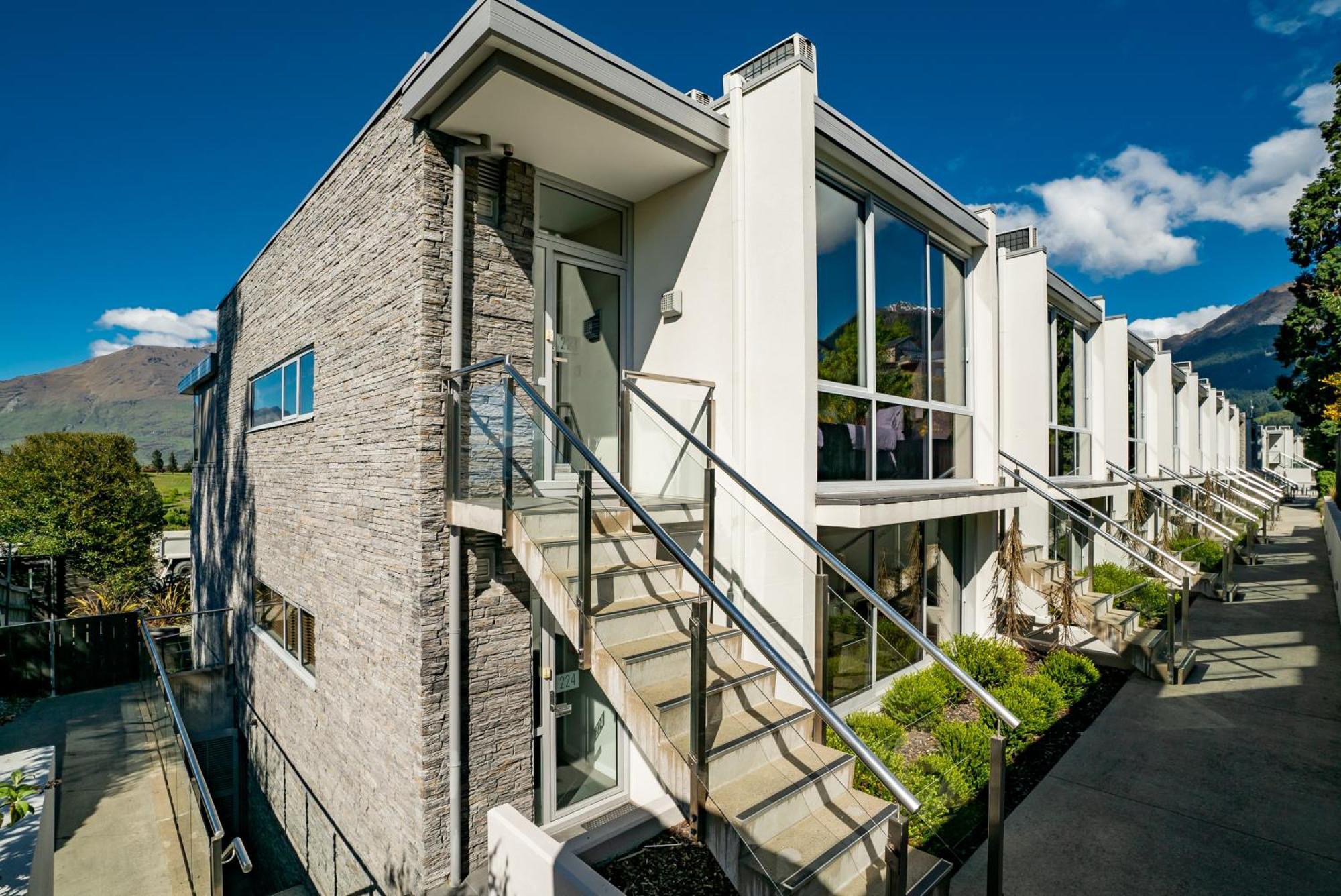 Modern Executive Living In Pounamu Queenstown Kültér fotó